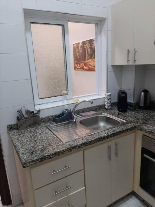 Ground Floor 2 Bedroom Apartment - City Centre Location - Optic Fibre Wifi Tanger Eksteriør bilde